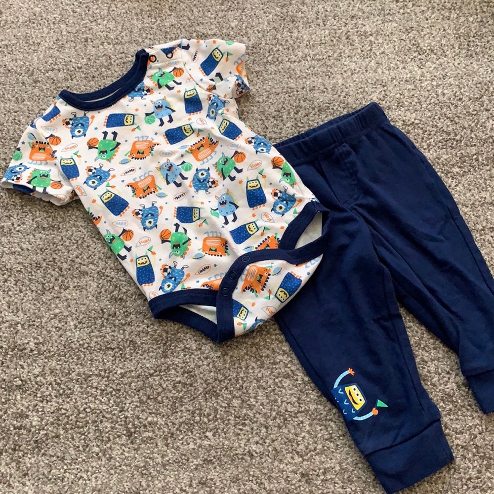 12M baby monster outfit set